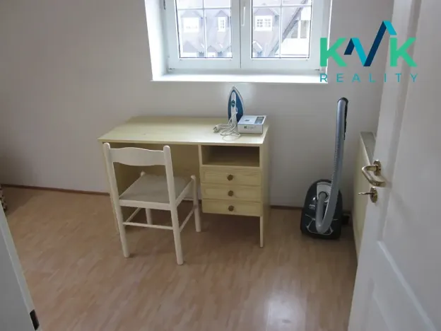 Pronájem bytu 3+1, Karlovy Vary, Jáchymovská, 90 m2