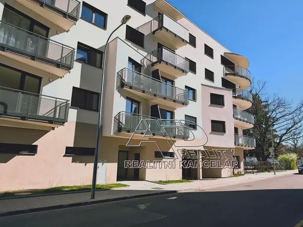 Pronájem bytu 1+kk, České Budějovice, Na Zlaté stoce, 28 m2