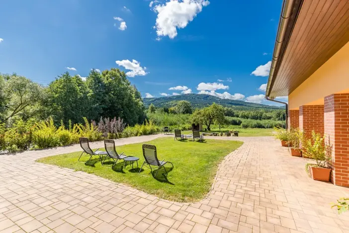 Prodej ubytování, Horní Stropnice, 700 m2