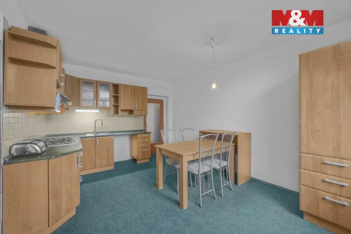 Prodej bytu 3+1, Jaroměř - Pražské Předměstí, Husova, 124 m2