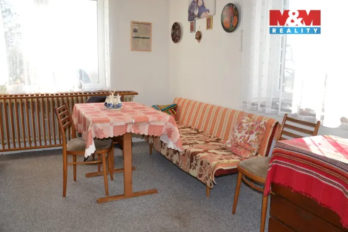 Prodej rodinného domu, Vestec, 349 m2