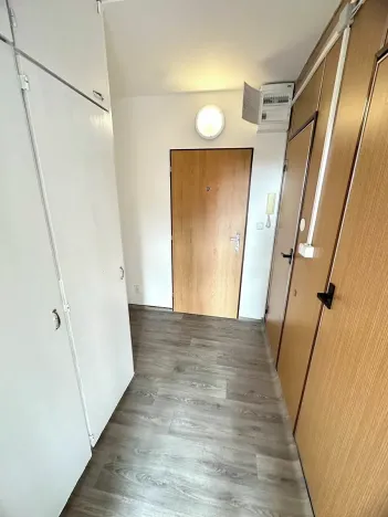 Pronájem bytu 2+kk, Praha - Horní Počernice, Běchorská, 35 m2