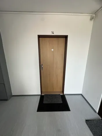 Pronájem bytu 2+kk, Praha - Horní Počernice, Běchorská, 35 m2