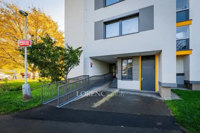 Prodej bytu 3+1, Praha - Hloubětín, Kukelská, 70 m2