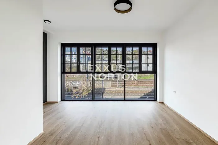 Pronájem bytu 3+kk, Praha - Smíchov, Nádražní, 92 m2