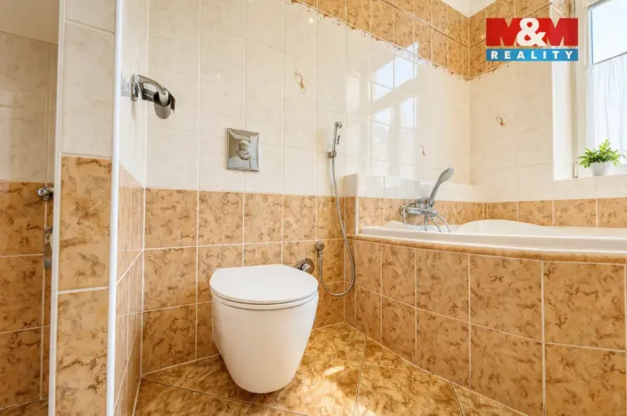Prodej bytu 4+kk, Mariánské Lázně, Husova, 90 m2