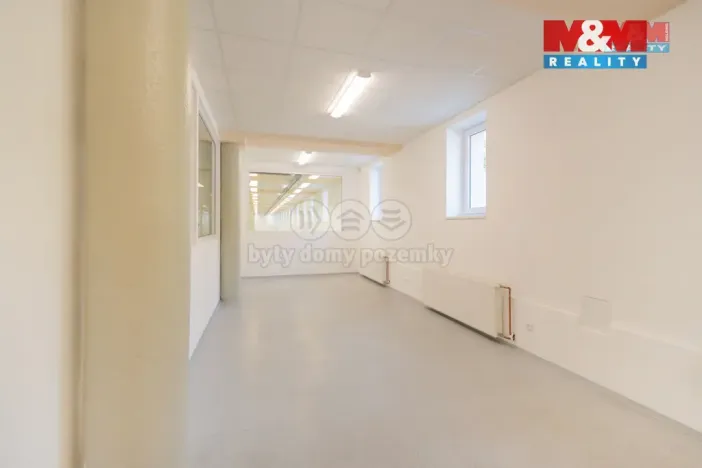 Pronájem skladu, Chuderov, 1187 m2