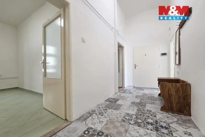 Pronájem bytu 3+1, Karlovy Vary, I. P. Pavlova, 80 m2