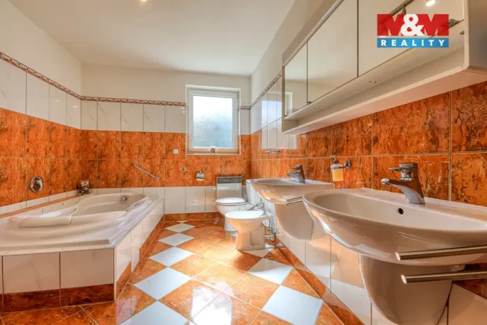 Prodej rodinného domu, Plzeň, Do Luk, 260 m2