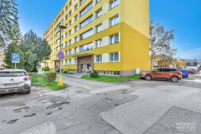 Pronájem bytu 1+kk, Dvůr Králové nad Labem, Macharova, 27 m2