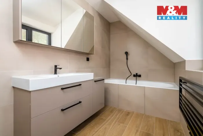 Prodej rodinného domu, Beroun, V Lukách, 144 m2