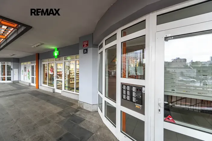 Pronájem bytu 2+kk, Praha - Řepy, Makovského, 45 m2