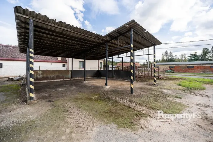 Prodej kanceláře, Okna, 475 m2