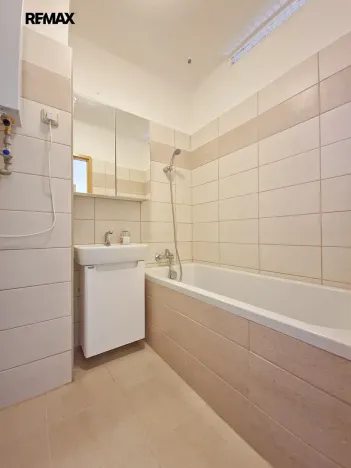 Pronájem bytu 2+1, Plzeň, Topolová, 57 m2