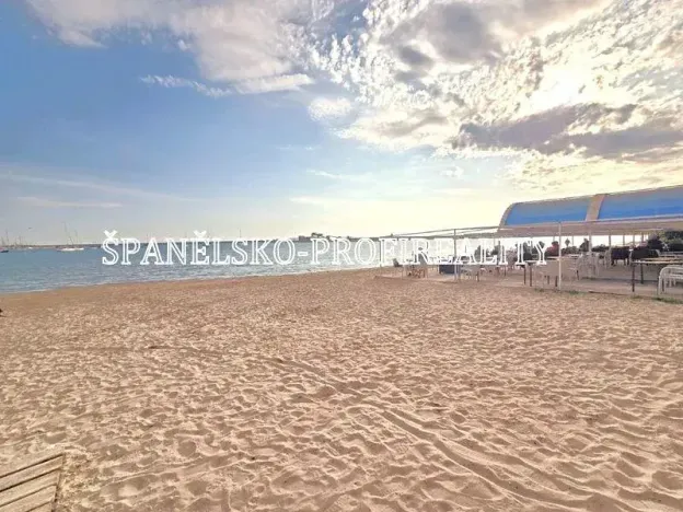 Prodej bytu 4+kk, Alicante, Španělsko, 102 m2