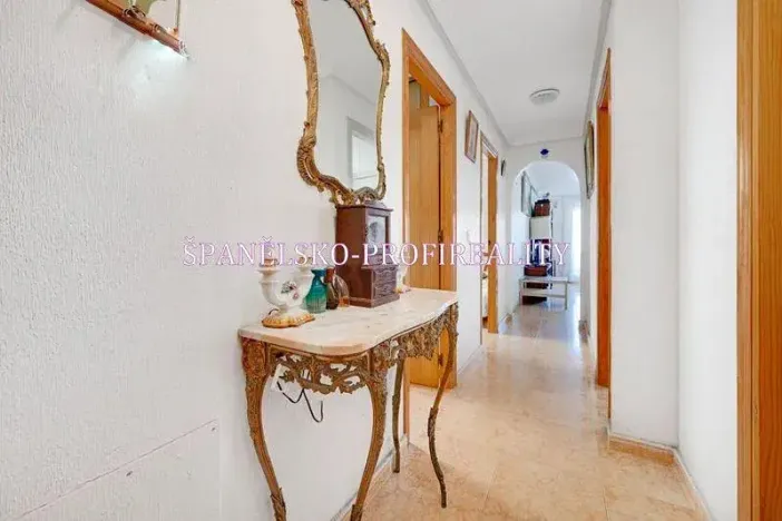 Prodej bytu 4+kk, Torrevieja, Španělsko, 75 m2