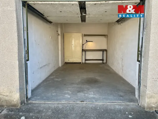 Pronájem garáže, Brno, Kárníkova, 18 m2