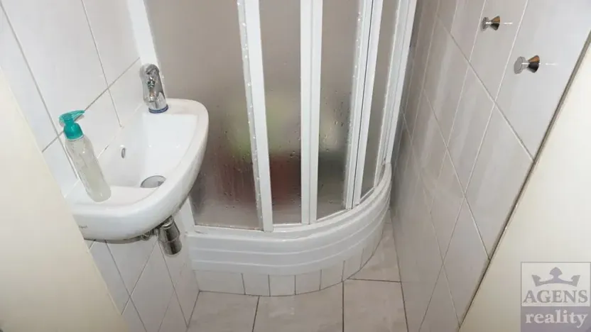 Pronájem kanceláře, Praha - Nové Město, Fügnerovo náměstí, 85 m2