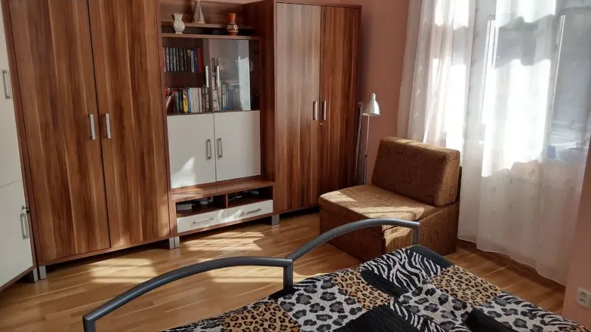 Pronájem bytu 2+kk, Praha, Na Malovance, 42 m2