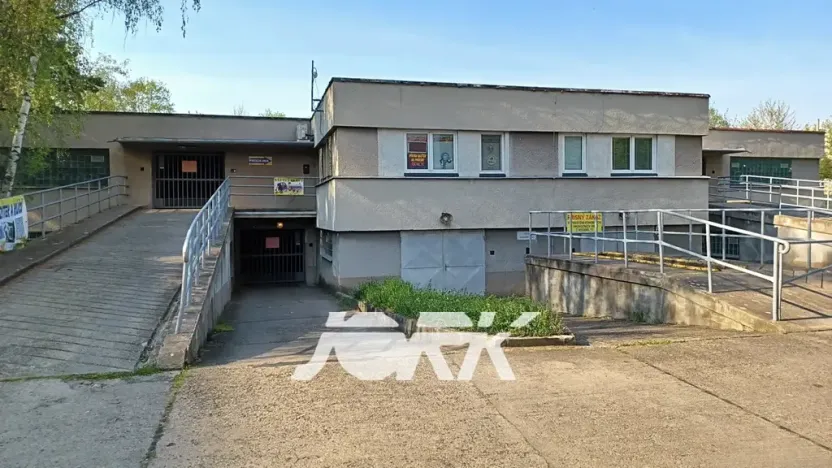 Pronájem garáže, Pardubice, kpt. Bartoše, 20 m2