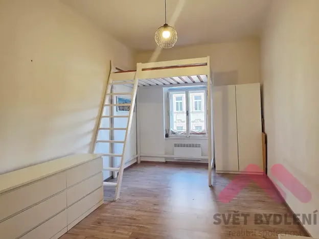 Pronájem bytu 1+kk, Praha - Vršovice, Kodaňská, 26 m2