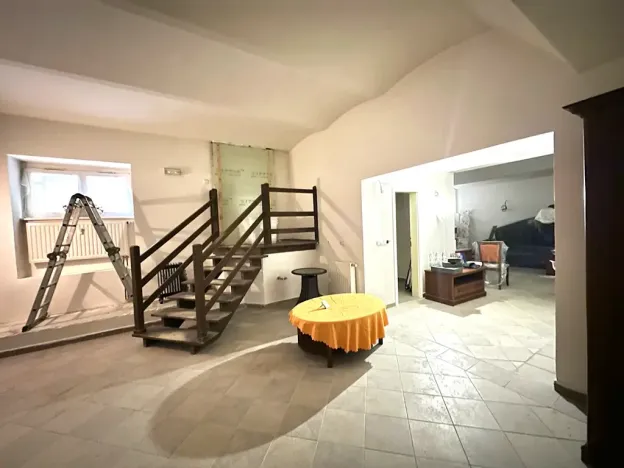 Prodej obchodního prostoru, Karlovy Vary, Zámecký vrch, 111 m2