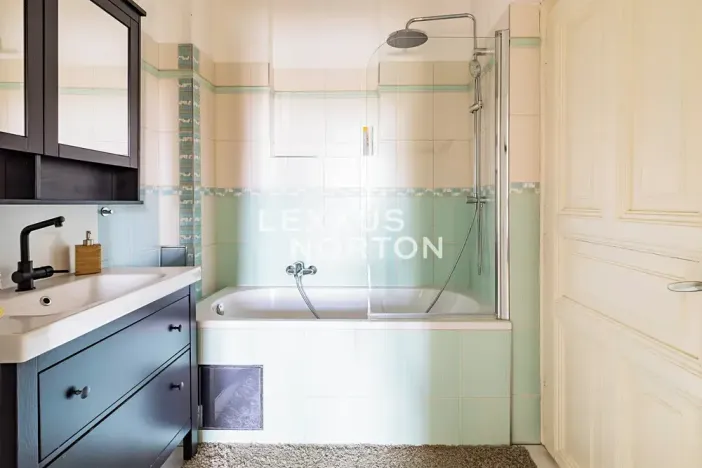 Prodej bytu 4+1, Praha - Nové Město, Masarykovo nábřeží, 133 m2