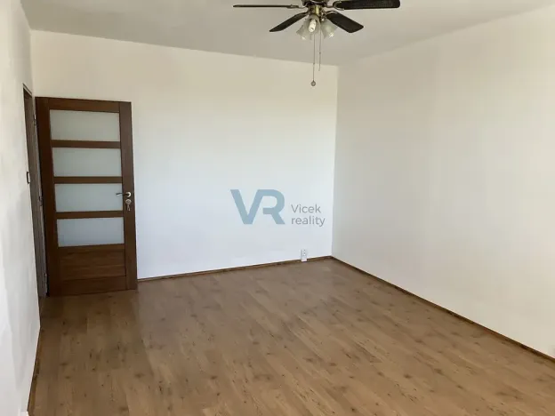 Prodej bytu 2+1, Trhové Sviny, Sídliště, 58 m2