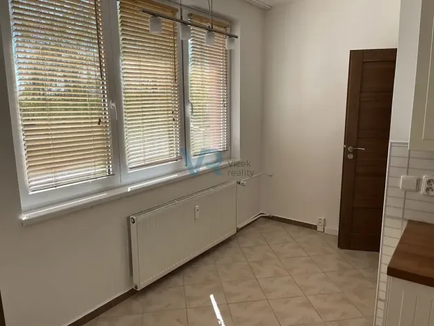 Prodej bytu 2+1, Trhové Sviny, Sídliště, 58 m2