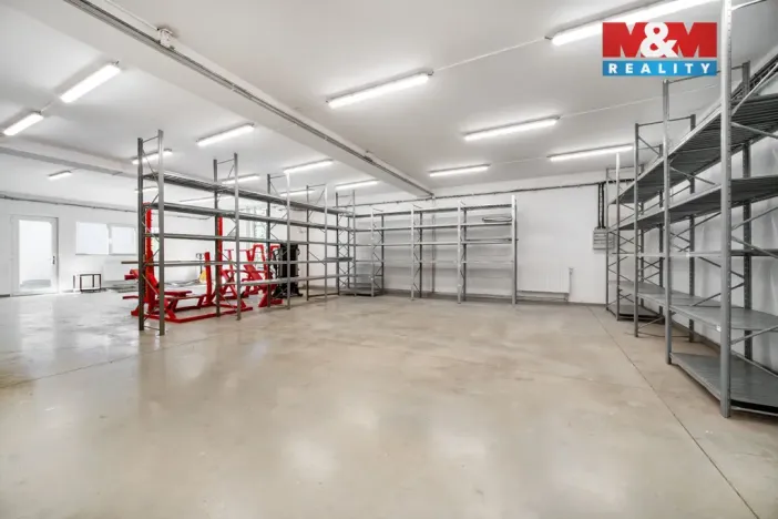 Pronájem výrobních prostor, Albrechtice, 328 m2