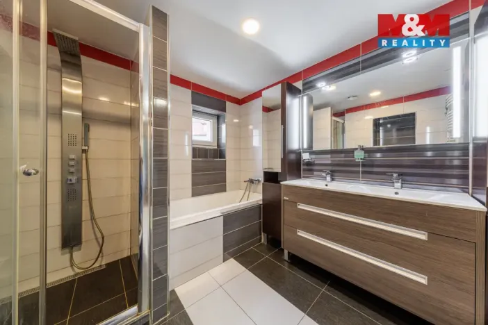 Prodej rodinného domu, Lomnice, Kraslická, 166 m2