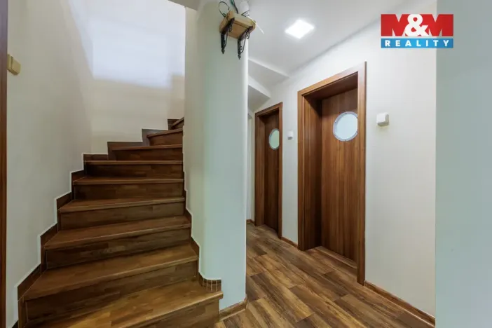 Prodej rodinného domu, Lomnice, Kraslická, 166 m2