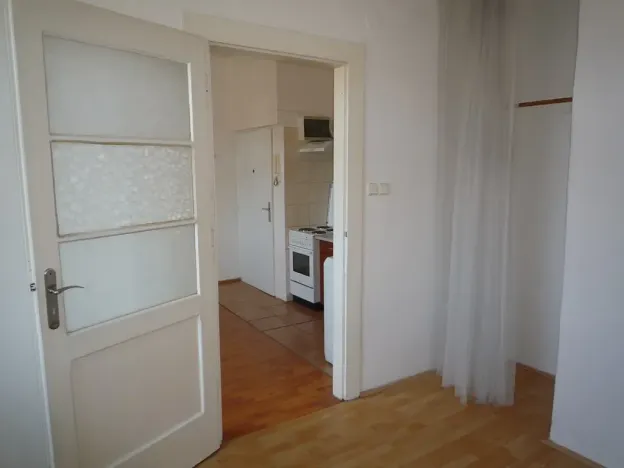 Pronájem bytu 2+kk, Praha - Vinohrady, Perunova, 29 m2