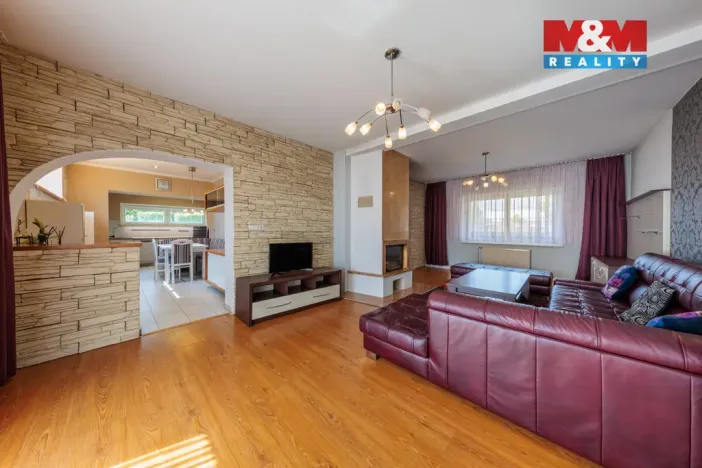 Prodej rodinného domu, Karlovy Vary - Dvory, Chebská, 228 m2