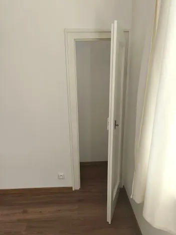 Pronájem bytu 1+kk, Praha - Vokovice, Na dlouhém lánu, 31 m2