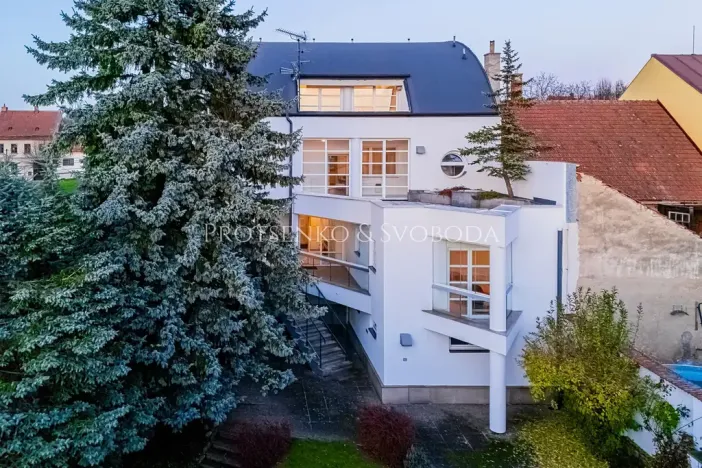 Prodej kanceláře, Křižanov, Benešovo náměstí, 530 m2