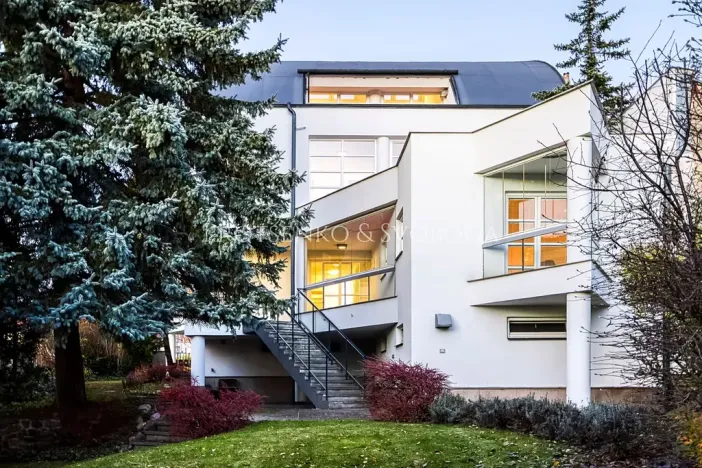 Prodej vícegeneračního domu, Křižanov, Benešovo náměstí, 530 m2