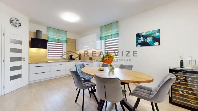 Prodej rodinného domu, Úsilné, 205 m2