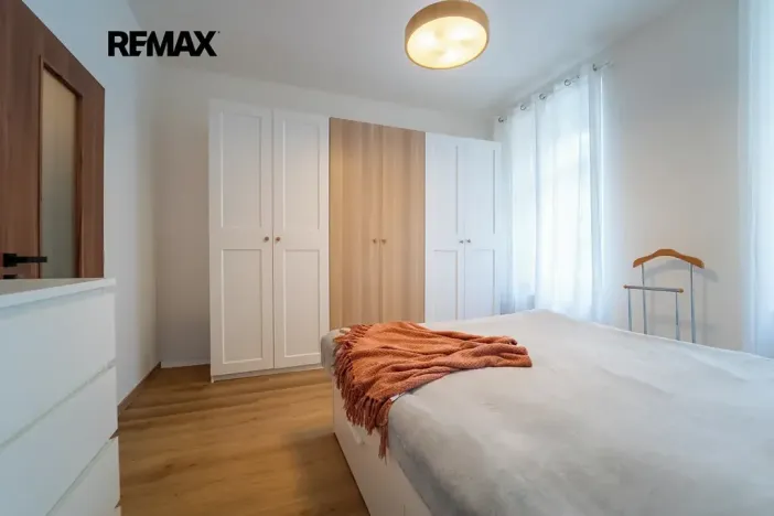 Prodej bytu 2+1, Praha - Karlín, Pernerova, 62 m2