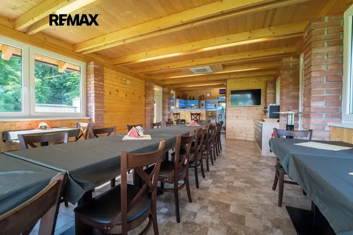 Prodej komerční nemovitosti, Chrášťany, 10917 m2