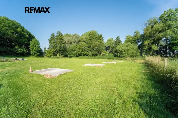 Prodej komerční nemovitosti, Chrášťany, 10917 m2