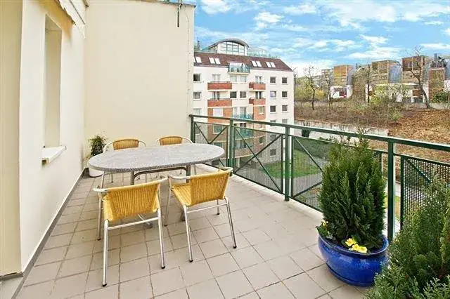 Pronájem bytu 3+kk, Praha - Žižkov, Pod Parukářkou, 75 m2