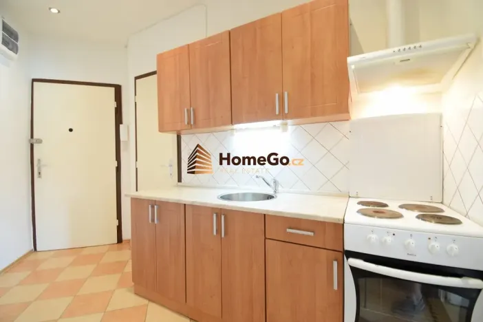 Pronájem bytu 2+kk, Praha - Nusle, U gymnázia, 47 m2