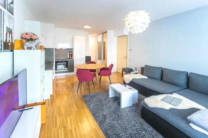 Pronájem bytu 2+kk, Praha - Karlín, Rohanské nábřeží, 59 m2