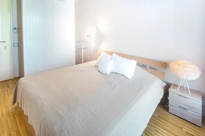 Pronájem bytu 2+kk, Praha - Karlín, Rohanské nábřeží, 59 m2