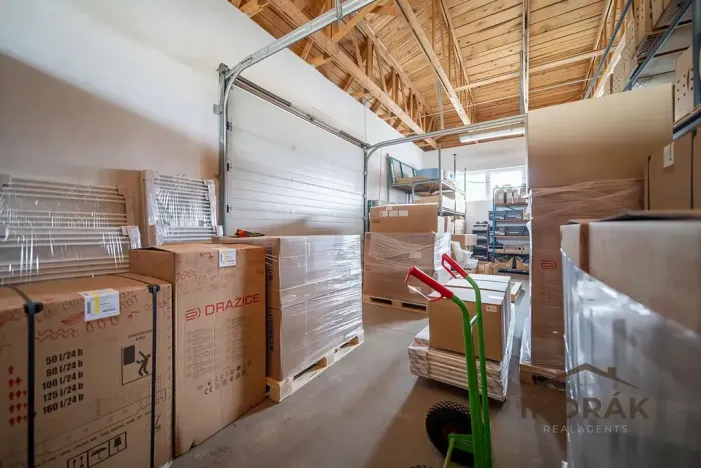 Prodej obchodního prostoru, Nový Jičín, Hřbitovní, 726 m2