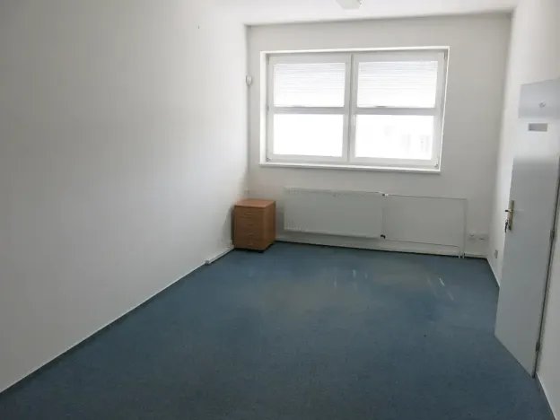 Pronájem skladu, Písek, K Lipám, 684 m2