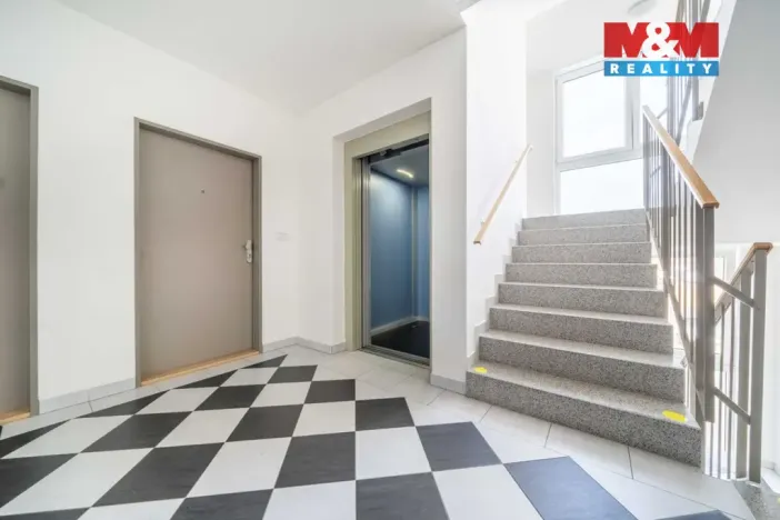 Prodej bytu 1+kk, Plzeň - Jižní Předměstí, Presslova, 36 m2