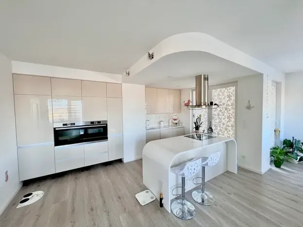 Pronájem bytu 4+kk, Praha - Strašnice, Zvěřinova, 117 m2