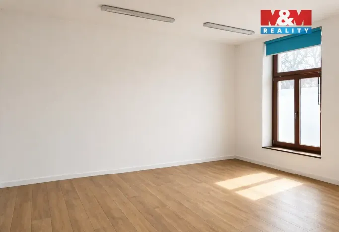 Prodej obchodního prostoru, Zruč nad Sázavou, náměstí MUDr. J. Svobody, 106 m2